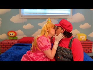 562 xxx parody princess peach gets a huge creampie from mario mamma mia halloween cosplay